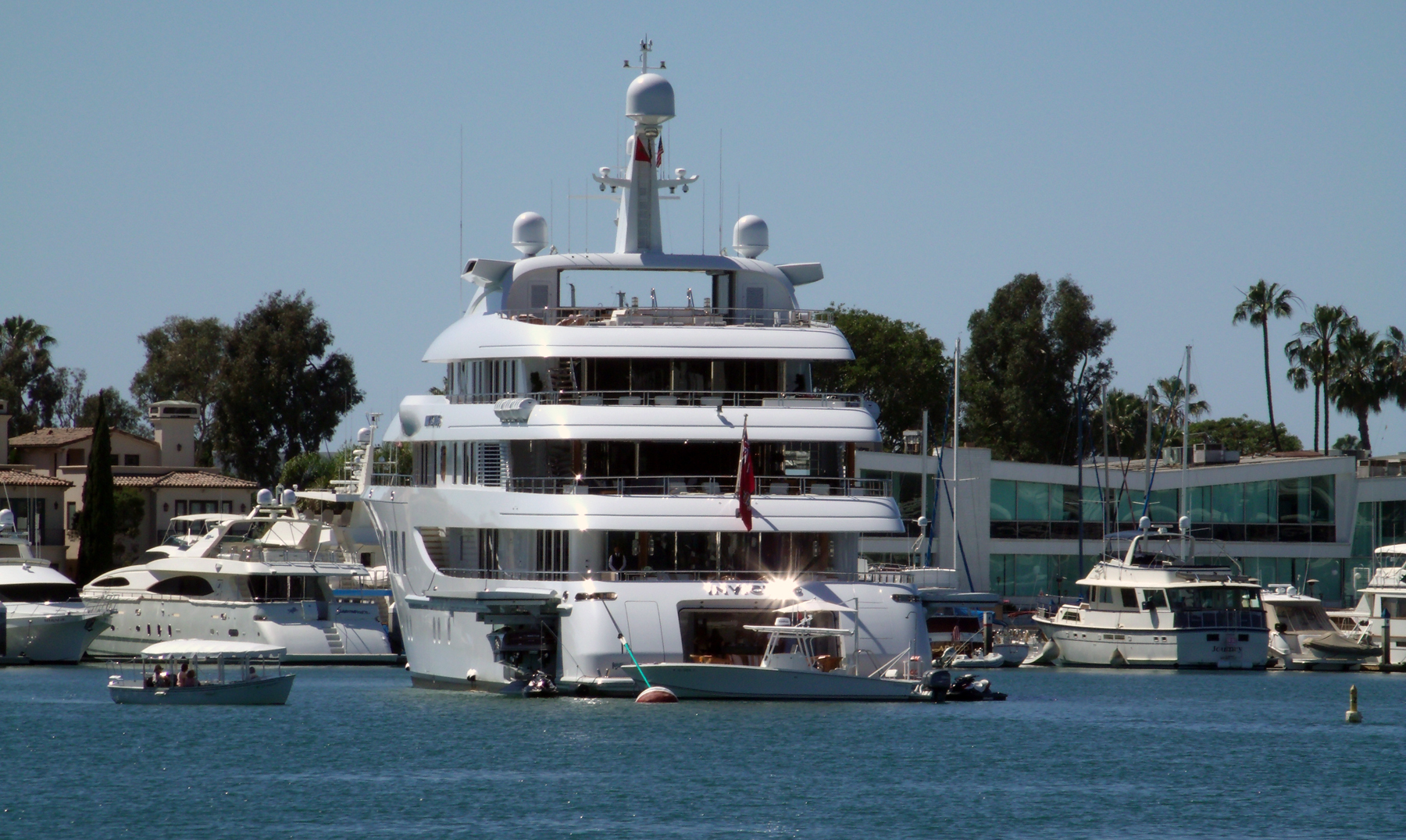 newport harbor yacht cruise